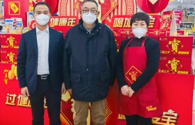 大年三十年味浓，加多宝董事长王金昌深入市场助热销